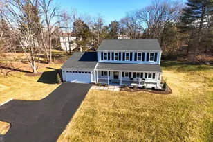 929 Holly Creek Dr, Great Falls, VA 22066 - Photo 25