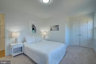 929 Holly Creek Dr, Great Falls, VA 22066 - Photo 15