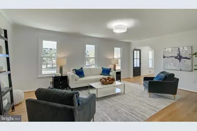 929 Holly Creek Drive, Great Falls, VA 22066 - Photo 3