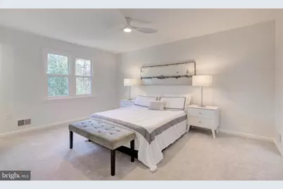 929 Holly Creek Drive, Great Falls, VA 22066 - Photo 13