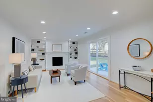 929 Holly Creek Dr, Great Falls, VA 22066 - Photo 11