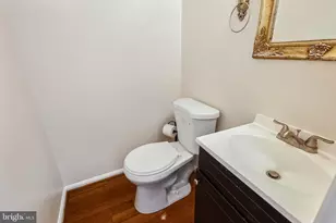 3032 Braxton Wood Ct, Fairfax, VA 22031 - Photo 13