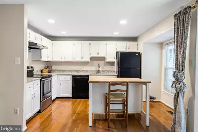 3032 Braxton Wood Court, Fairfax, VA 22031 - Photo 7