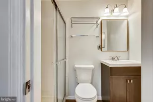 3032 Braxton Wood Ct, Fairfax, VA 22031 - Photo 25