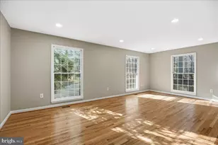 1501 Chatham Colony Ct, Reston, VA 20190 - Photo 3