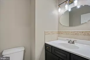 1501 Chatham Colony Ct, Reston, VA 20190 - Photo 9