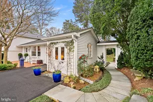 8527 Pappas Way, Annandale, VA 22003 - Photo 3