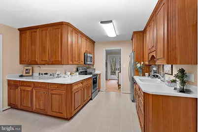 8527 Pappas Way, Annandale, VA 22003 - Photo 23