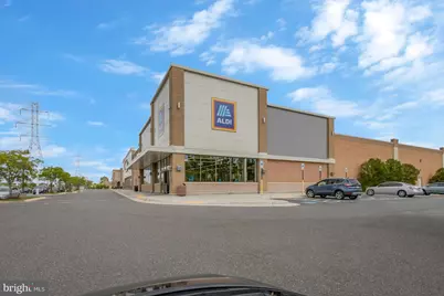 5905 Saint Giles Way, Alexandria, VA 22315 - Photo 53