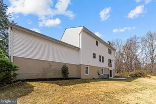 1153 Kettle Pond Ln, Great Falls, VA 22066 - Photo 21