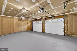 1153 Kettle Pond Ln, Great Falls, VA 22066 - Photo 19