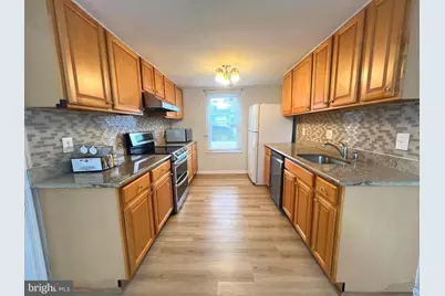 13314 Hollinger Avenue, Fairfax, VA 22033 - Photo 7