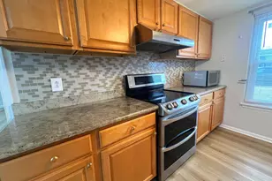 13314 Hollinger Ave, Fairfax, VA 22033 - Photo 11