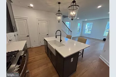 4841 Bauhaus Square, Chantilly, VA 20151 - Photo 5