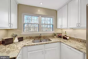 3802 Green Ridge Ct, Fairfax, VA 22033 - Photo 11