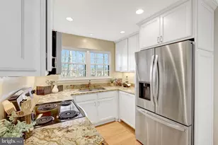 3802 Green Ridge Ct, Fairfax, VA 22033 - Photo 13