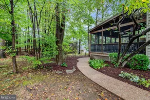 13100 Rockpointe Ct, Clifton, VA 20124 - Photo 13