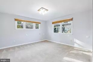 6154 Beachway Dr, Falls Church, VA 22041 - Photo 17