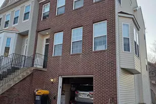 14641 Seasons Dr, Centreville, VA 20120 - Photo 1