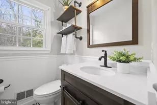 8104 Viola St, Springfield, VA 22152 - Photo 27