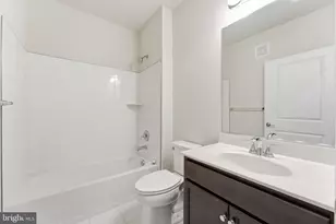 3925 Fair Ridge Dr, Fairfax, VA 22033 - Photo 23