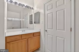 4138 Fountainside Ln, Fairfax, VA 22030 - Photo 11