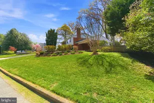 6535 Old Chesterbrook Rd, McLean, VA 22101 - Photo 5