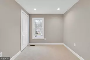 10135 Sassafras Woods Ct, Burke, VA 22015 - Photo 27