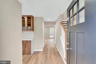 10135 Sassafras Woods Ct, Burke, VA 22015 - Photo 9