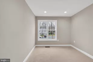 10135 Sassafras Woods Ct, Burke, VA 22015 - Photo 25