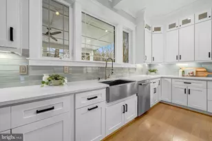 7022 Hector Rd, McLean, VA 22101 - Photo 9