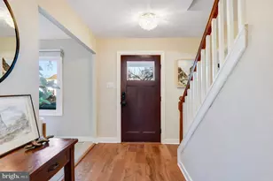 13631 Ellendale Dr, Chantilly, VA 20151 - Photo 9