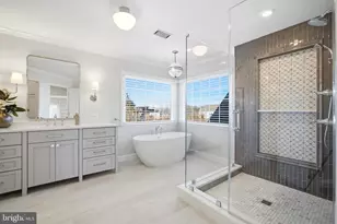 11866 Timber Knoll Ct, Herndon, VA 20170 - Photo 5