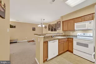 6908 Dr, Alexandria, VA 22310 - Photo 9
