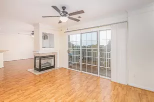 12755 Fair Crest Ct, Fairfax, VA 22033 - Photo 3