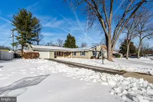 13128 Moss Ranch Ln, Fairfax, VA 22033 - Photo 5