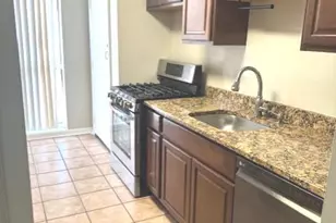 5606 Bloomfield Dr, Alexandria, VA 22312 - Photo 11