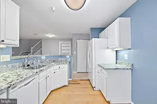 11405 Windleaf Ct, Reston, VA 20194 - Photo 9