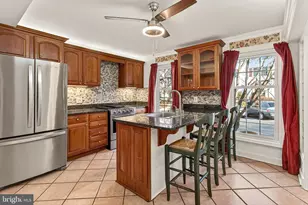 7371 Montcalm Dr, McLean, VA 22102 - Photo 7