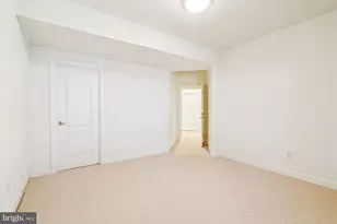 11046 Heathland Dr, Oakton, VA 22124 - Photo 71