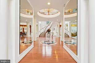 11046 Heathland Dr, Oakton, VA 22124 - Photo 7