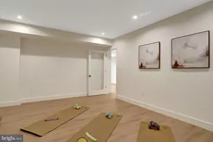 8302 Robey Ave, Annandale, VA 22003 - Photo 95