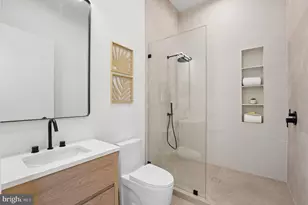 8302 Robey Ave, Annandale, VA 22003 - Photo 55