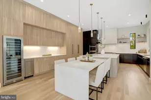 8302 Robey Ave, Annandale, VA 22003 - Photo 23