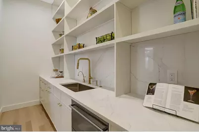 8302 Robey Avenue, Annandale, VA 22003 - Photo 29