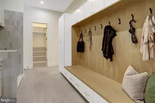 8302 Robey Ave, Annandale, VA 22003 - Photo 61