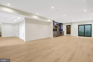 8302 Robey Ave, Annandale, VA 22003 - Photo 97