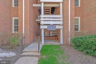 11142 Beaver Trail Ct, Reston, VA 20191 - Photo 3