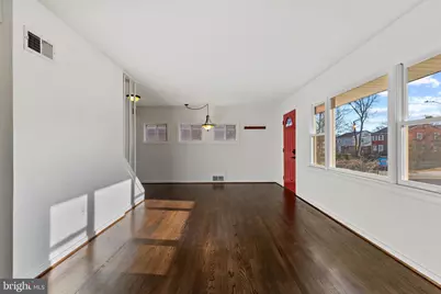 2012 Rollins Drive, Alexandria, VA 22307 - Photo 9