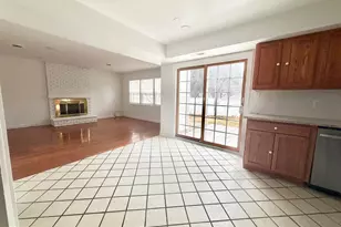 4001 Middle Ridge Dr, Fairfax, VA 22033 - Photo 3